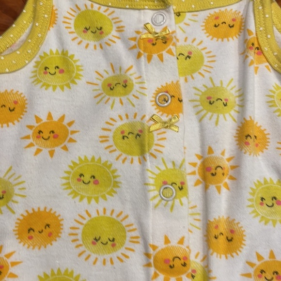 NWOT 9 month Carter’s yellow orange white sun ruffle sleeve one piece romper - Picture 5 of 13